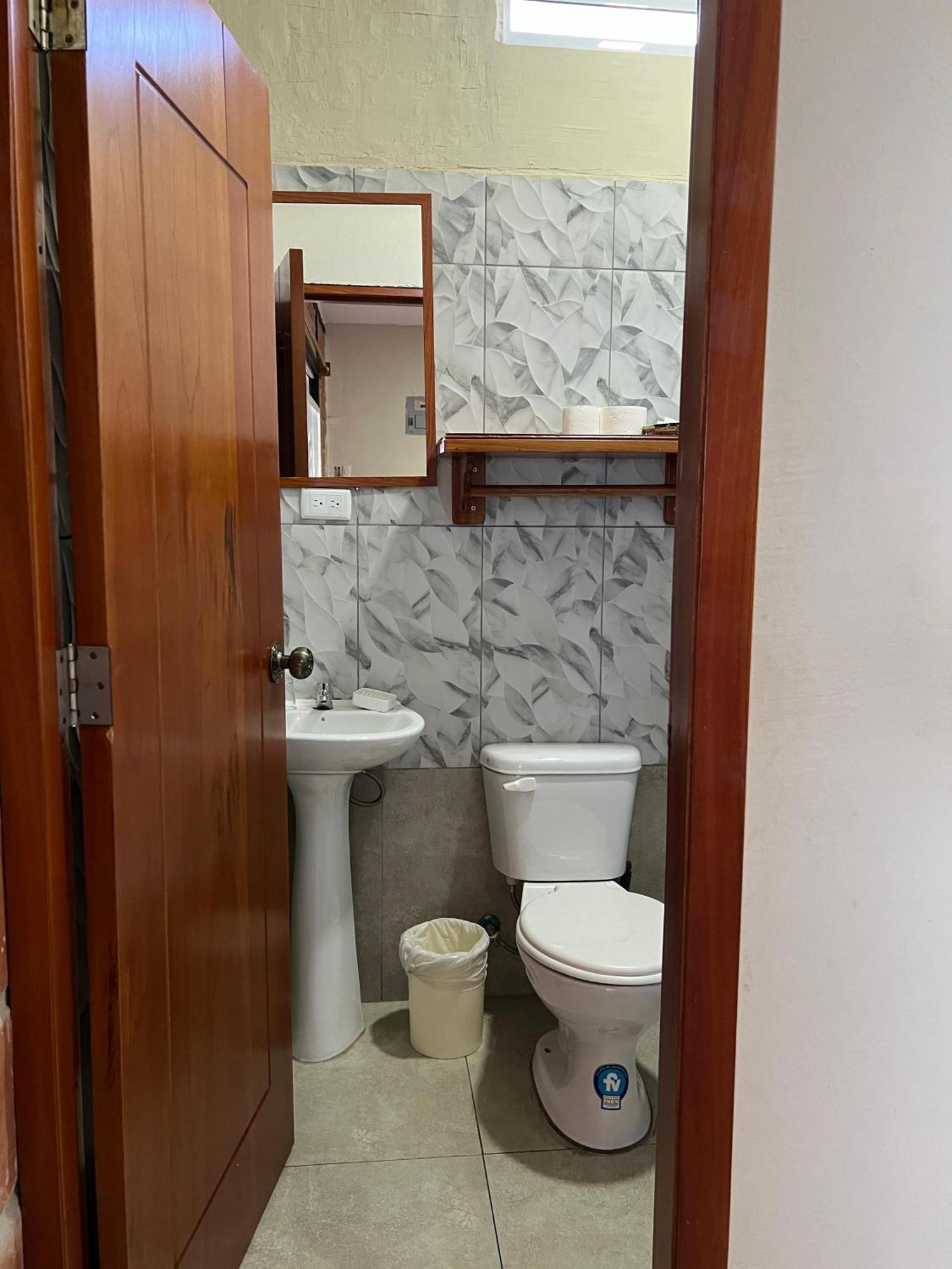 Hostal Cattleya Пуэрто-Бакерисо-Морено Экстерьер фото